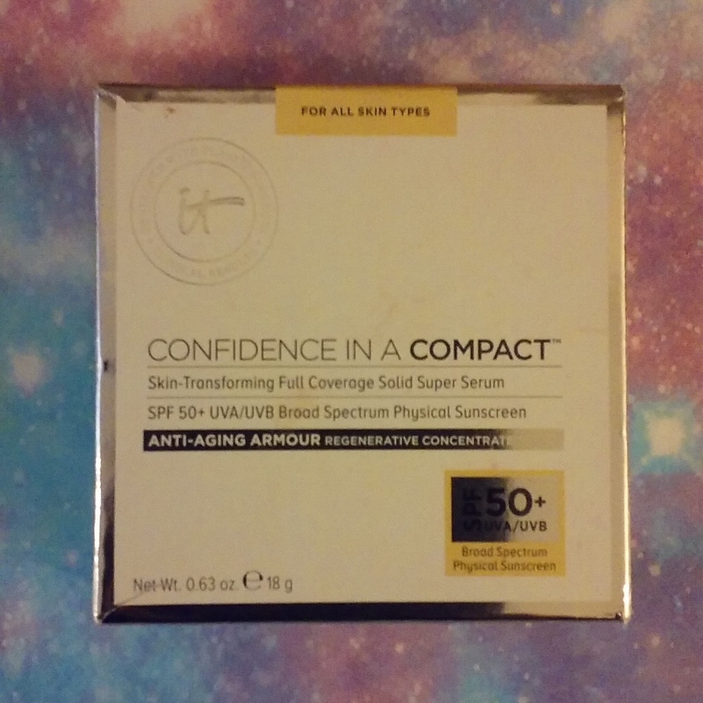 IT COSMETICS CONFIDENCE IN A COMPACT